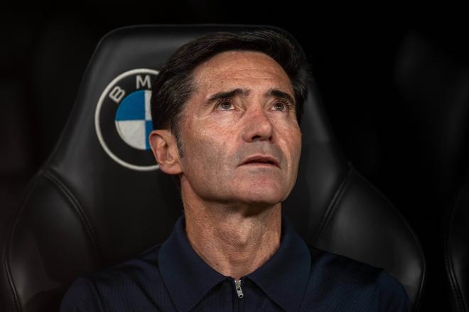 Marcelino, en el banquillo del Santiago Bernabéu (FOTO: Cordón Press).