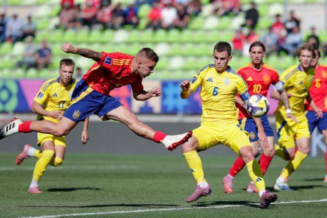 Pablo García, anotando el 0-1 ante Ucrania en el Mundial sub 20 (Foto: EFE).