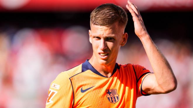 Dani Olmo jugando con el FC Barcelona (Europa Press)