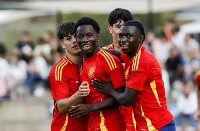 Ebrima Tunkara celebra un gol en el Andorra-España sub 17 (Foto: SeFutbol).