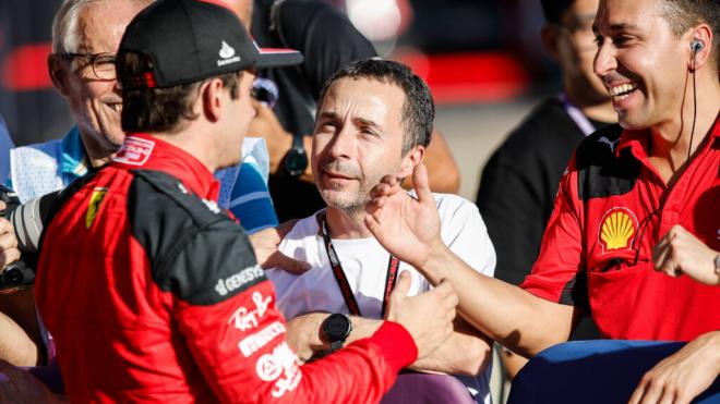Nicolas Todt, junto a su Charles Leclerc, tras un final de carrera (Foto: Cordon Press).
