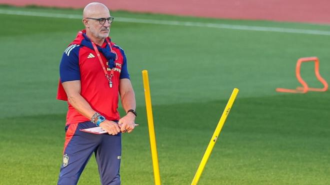 Luis de la Fuente en un entrenamiento de la Selección Española (Foto: Europa Press)