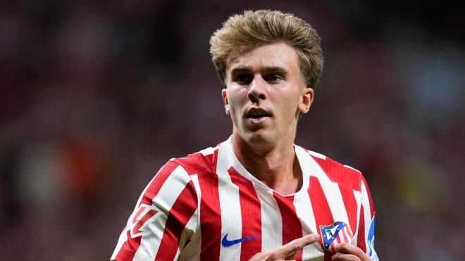 Pablo Barrios durante un partido con el Atlético de Madrid (Fuente: Europa Press)