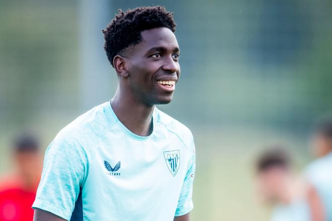 El lateral senegalés Adama Boiro, en un entrenamiento del equipo en Lezama (Foto: Athletic Club).