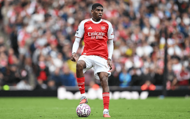 Cristhian Mosquera con el Arsenal (Foto: Instagram Mosquera)