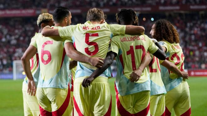Los jugadores de la Selección Española celebrando un gol (Fuente: Cordon Press)