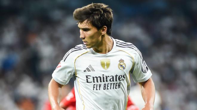 Gonzalo García se ha ofrecido a Xabi Alonso a jugar en cualquier posición del Real Madrid (Cordon