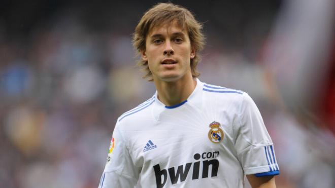 Sergio Canales en un partido con el Real Madrid (Foto: Cordon Press)