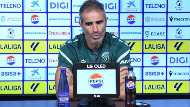 Gaizka Garitano, en sala de prensa (Foto: Cádiz CF).