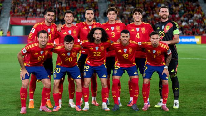 Los jugadores titulares de España contra Georgia (Fuente: @SeFutbol)