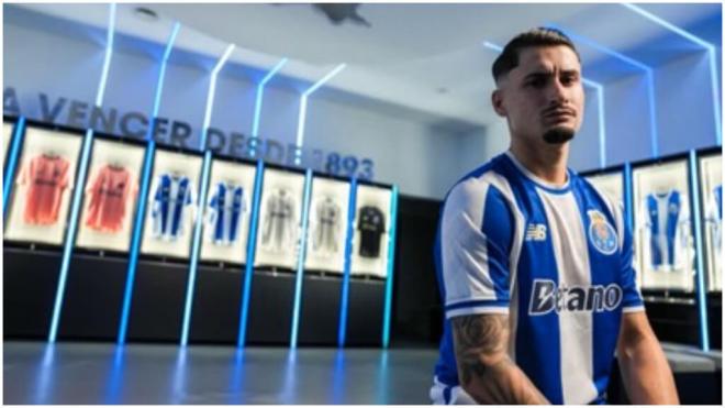 Borja Sainz en su presentación oficial. (Foto: Oporto)