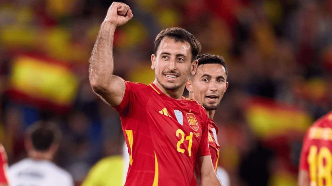 Mikel Oyarzabal celebra un gol en el España-Georgia (Foto: Cordon Press).