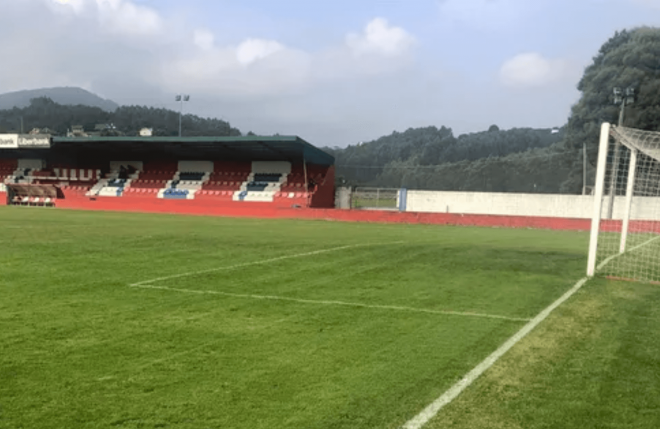 Campo del Pardo en Navia (Foto: Navia CF).