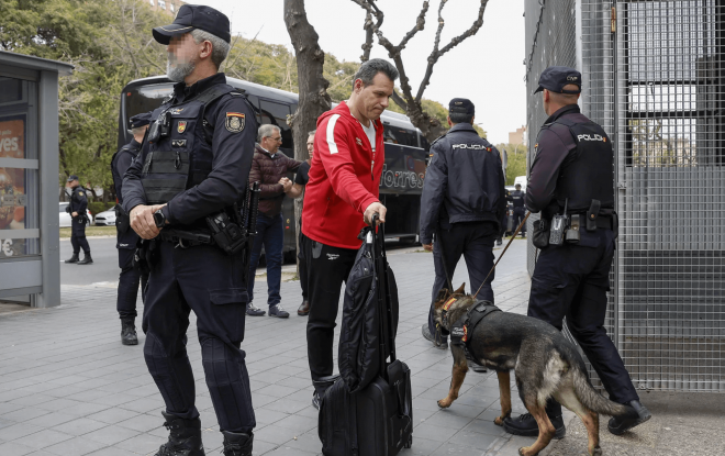 El Hapoel Tel Aviv en su última visita al Valencia Basket (Foto: EFE)