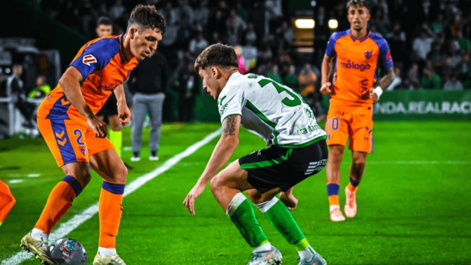 Jokin Gabilondo, en un partido con el Málaga (Foto: LaLiga).