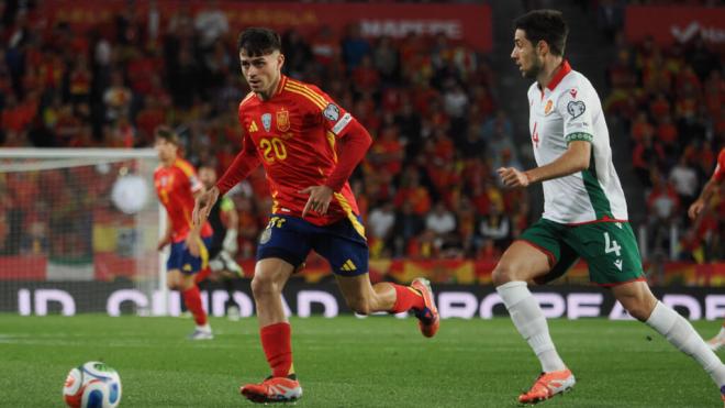 Pedri, durante el España - Bulgaria (foto: EFE).