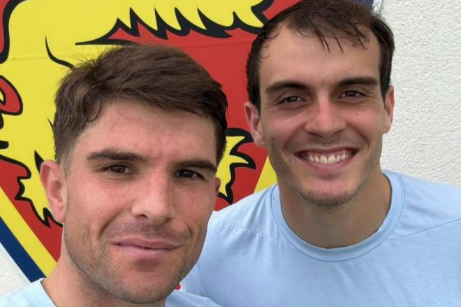 Francho Serrano y Raúl Guti posan juntos (FOto: Real Zaragoza).