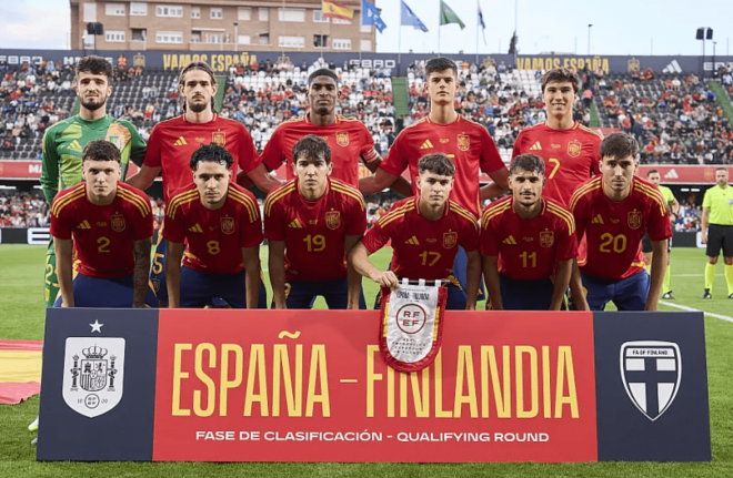 Javi Guerra y Diego López apoyaron a la Selección sub 21 en Castellón (Foto: RFEF)