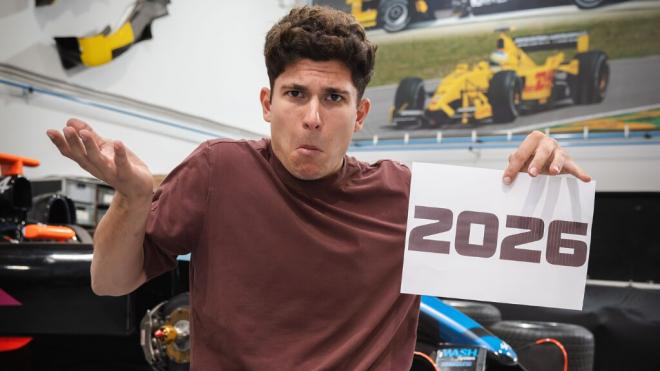 Carlos Tatay, anunciando su futuro en el automovilismo (Foto: @carlostatay99).