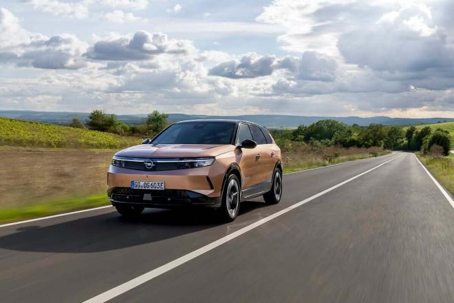 Opel Grandland Electric Long Range.