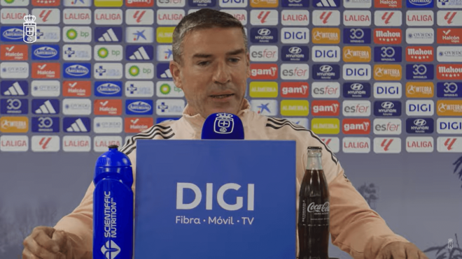 Luis Carrión, en rueda de prensa del Real Oviedo.