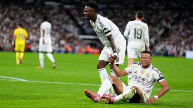 Vinicius y Kylian Mbappé en el Real Madrid - Villarreal (Foto: Cordon Press)