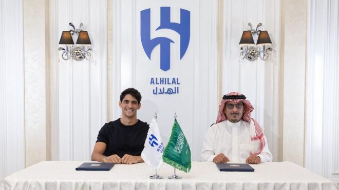 Yassine Bono renueva su contrato con el Al Hilal.