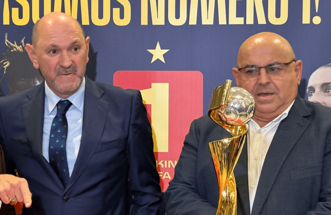 Rafa Louzán y Pablo Prieto, presidentes de la RFEF y la RFGF (Foto: Alberto Bravo).