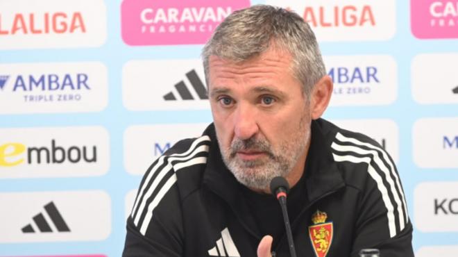 Emilio Larraz, en sala de prensa (Foto: Real Zaragoza).