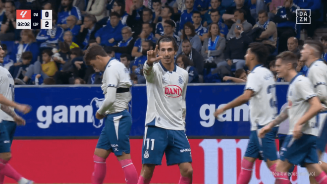 Pere Milla dedica su gol en el Real Oviedo-Espanyol a un enfermo del ELA (captura DAZN).
