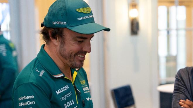 Fernando Alonso, en un acto con los colores de Aston Martin (Foto: Cognizant).