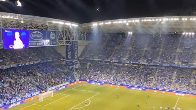 El Carlos Tartiere responde la vuelta de Luis Carrión al Real Oviedo con pitadas al técnico y al
