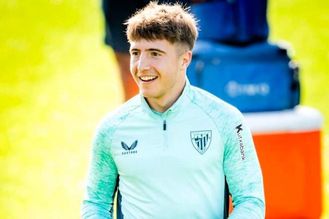 Mikel Jauregizar, en un entrenamiento en Lezama (Foto: Athletic Club).