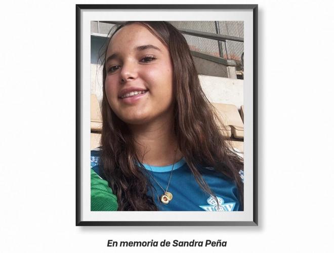 El Betis dedica el partido ante el Villarreal a Sandra Peña.