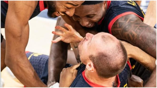 El MoraBanc Andorra celebra el triplazo de Rafa Luz. (@acbcom)