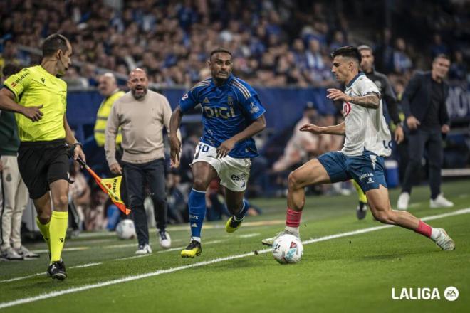 Hassan, durante el Real Oviedo - Espanyol (Foto: LALIGA).