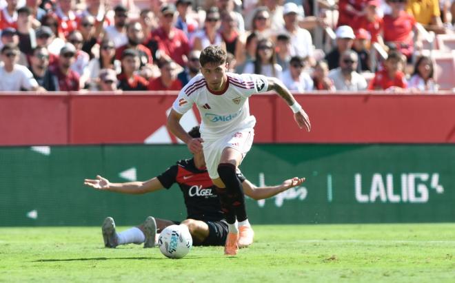 Carmona, ante el Mallorca (Foto: Kiko Hurtado).