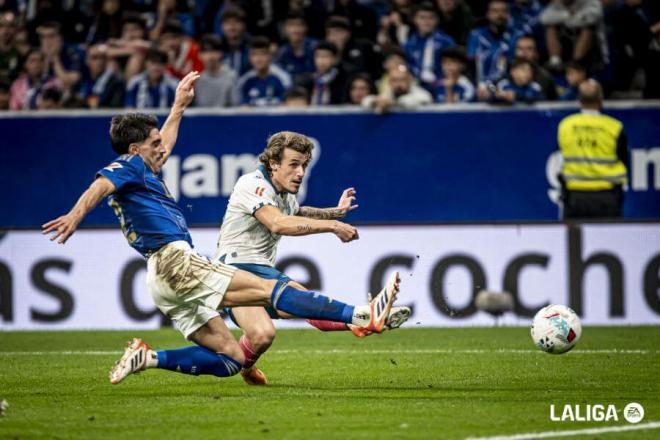 Nacho Vidal, durante el Real Oviedo - Espanyol (Foto: LALIGA).