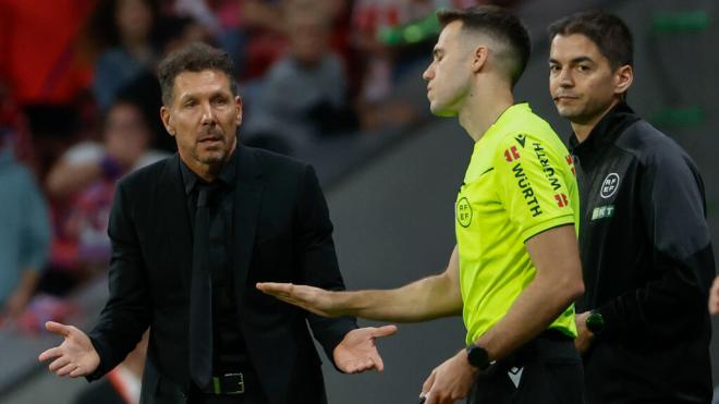 Simeone en el Atleti - Osasuna (Foto: EFE)