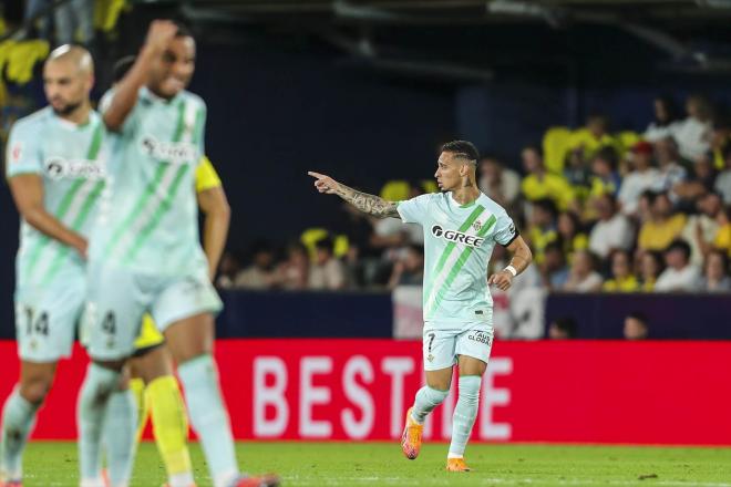 Antony, celebrando su gol ante el Villarreal (Foto: Europa Press).