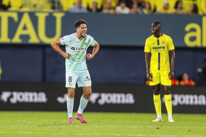Pablo Fornals, celebrando el empate ante el Villarreal (Foto: Europa Press).