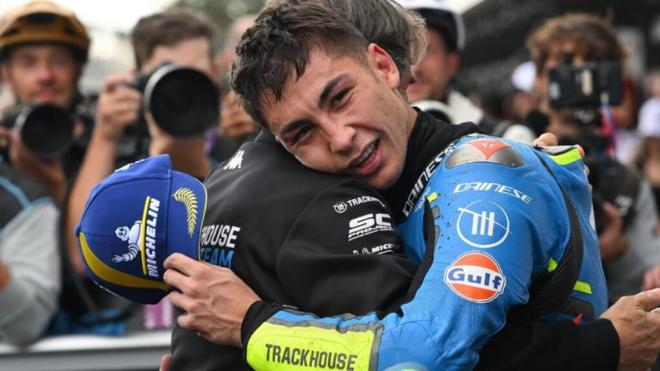 Raúl Fernández, celebrando su victoria en Australia (Foto: MotoGP).