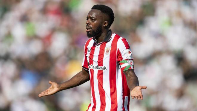 Protesta de Iñaki Williams en el partido empatado ante el Elche CF en el Martínez Valero (Foto: Athletic Club).