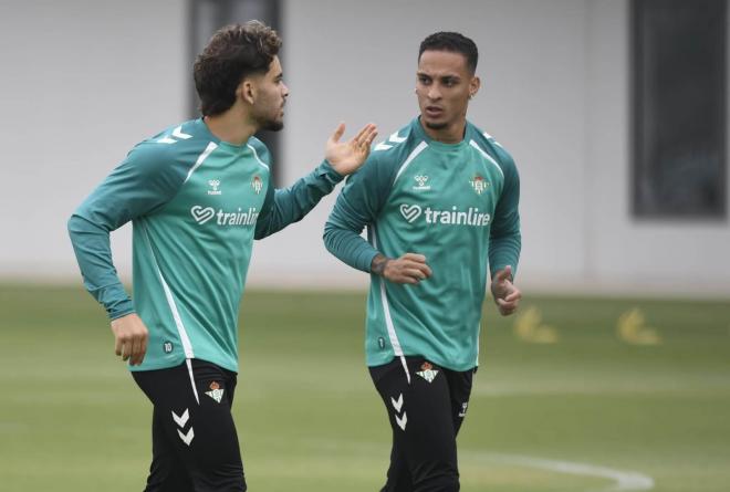 Ez Abde y Antony, en el entrenamiento de este lunes (Foto: Kiko Hurtado).