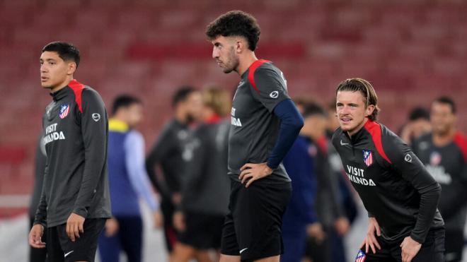 Los jugadores del Atlético de Madrid en el Emirates Stadium (Fuente: Europa Press)