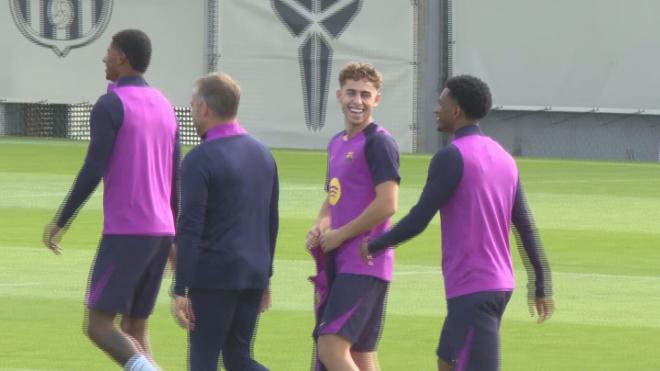 Risas y buen rollo en el entrenamiento del Barça ante el Olympiacos
