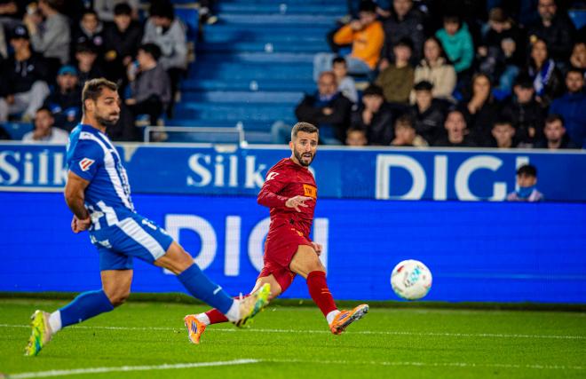 Gayà en Vitoria (Foto: Valencia CF)