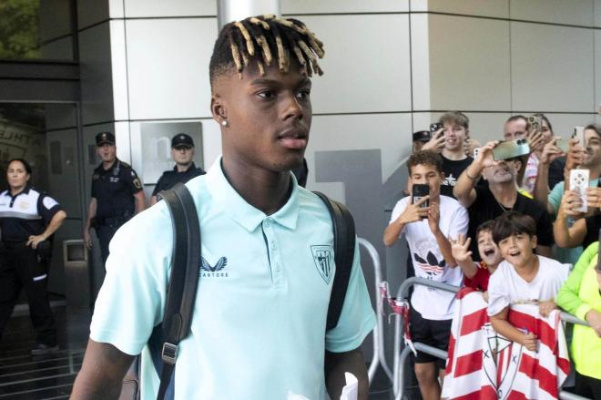 Nico Williams llega al reciente partido ante el Elche CF; el miércoles hay Champions League en San Mamés (Foto: Athletic Club).