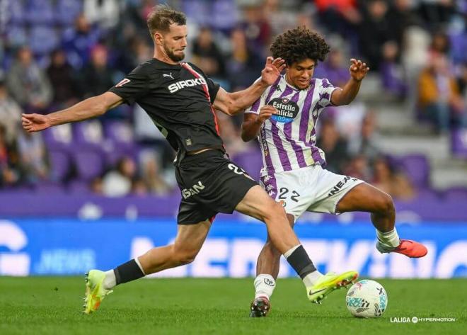 Peter Federico, ante el Sporting.