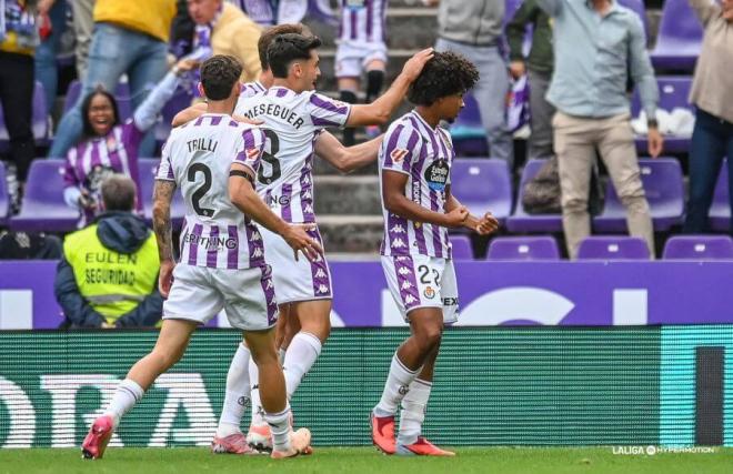 Peter Federico celebra su gol ante el Sporting.